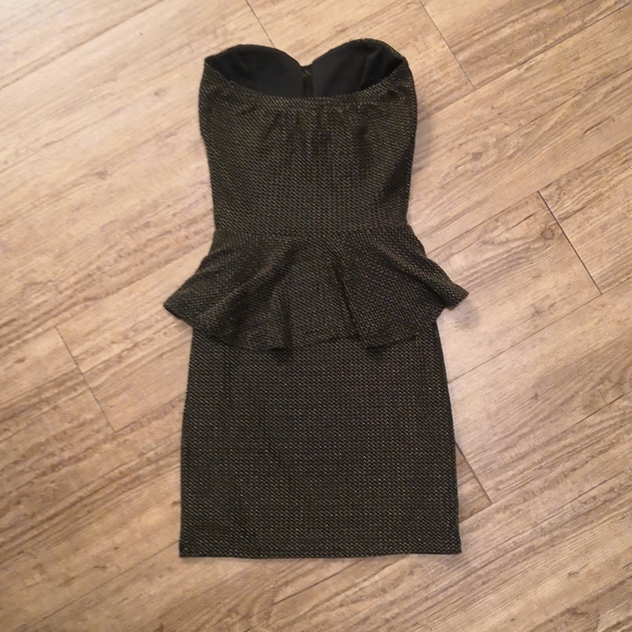 Strapless Peplum dress - Picture 5 of 8